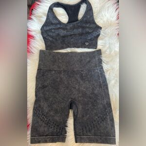 WILDFOX SWEAT Marbled Sports Bra & Bike Shorts Set | Size S